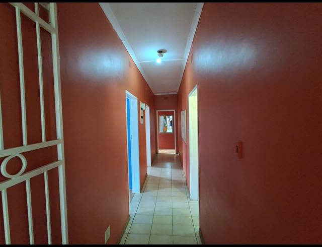 4 BEDROOM FREESTANDING FOR SALE IN STILFONTEIN EXT 3